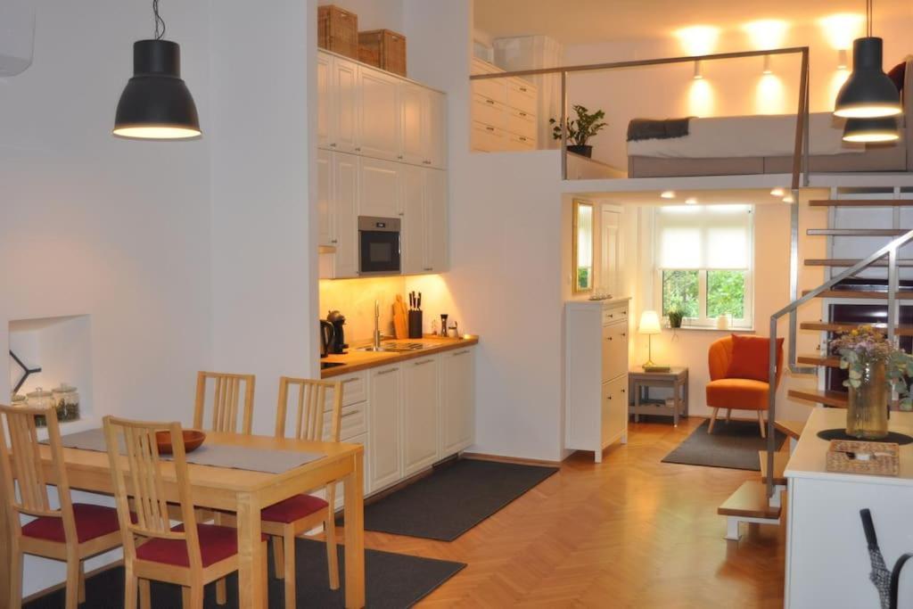 Jane'S Place, Experience The Atmosphere Of A Historic Villa & Free Parking Laibach Exterior foto